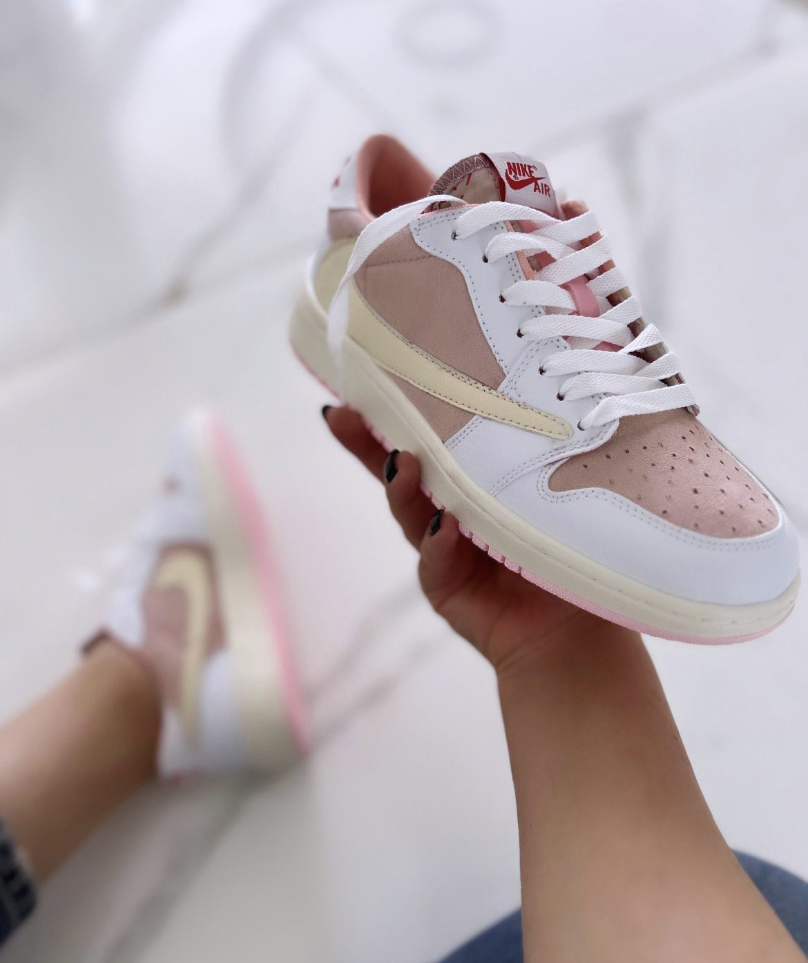 کتونی دخترونه ترویس ایر جردن رنگ صورتی سایز 37 تا 40