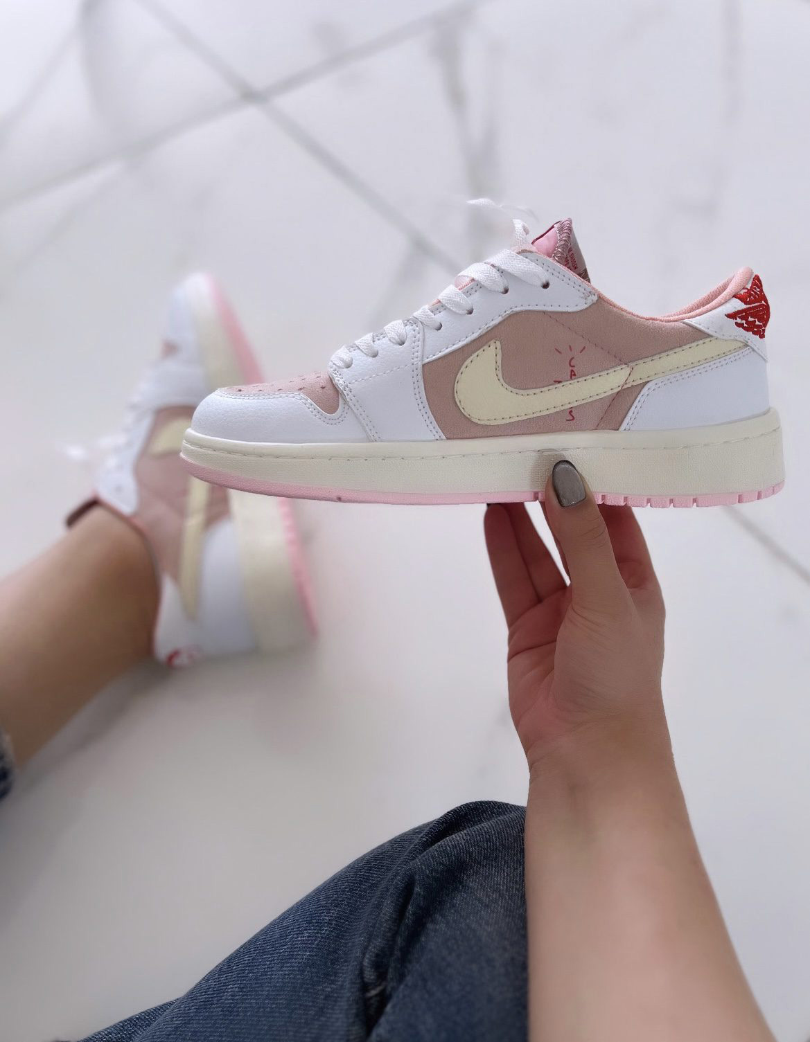 کتونی ترویس رنگ صورتی سایز 37،38،39،40